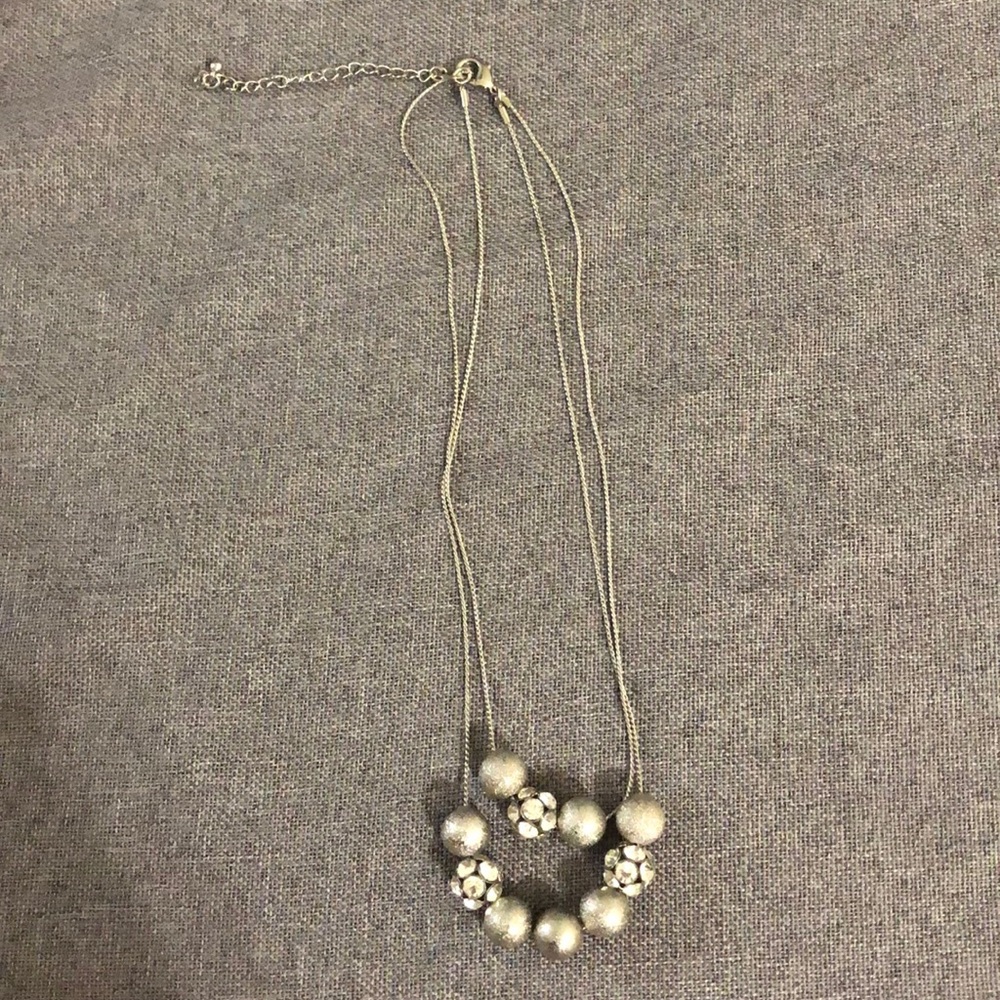 Grey necklace good condition